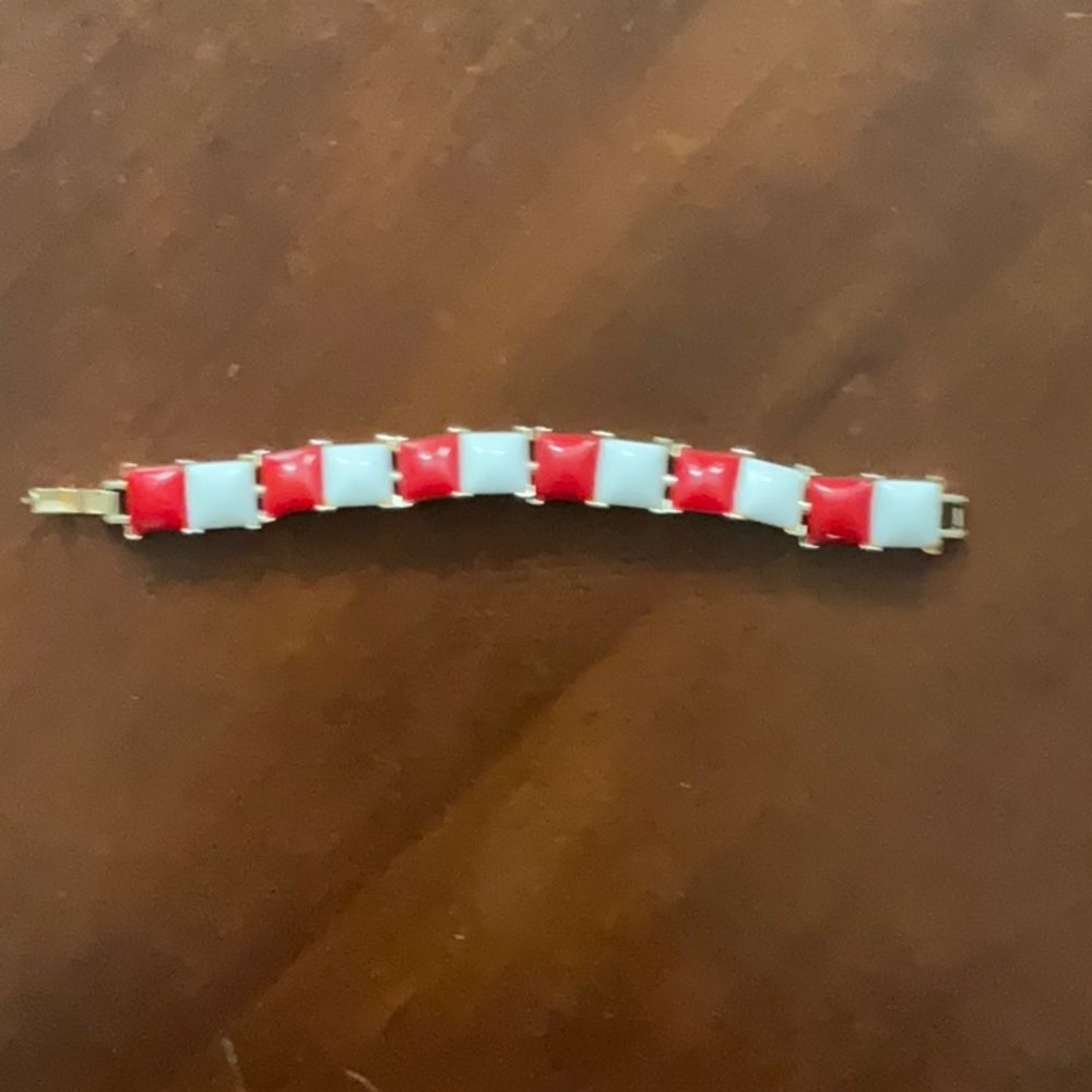 Chic Red and White jewelry set - Picture 3 of 5